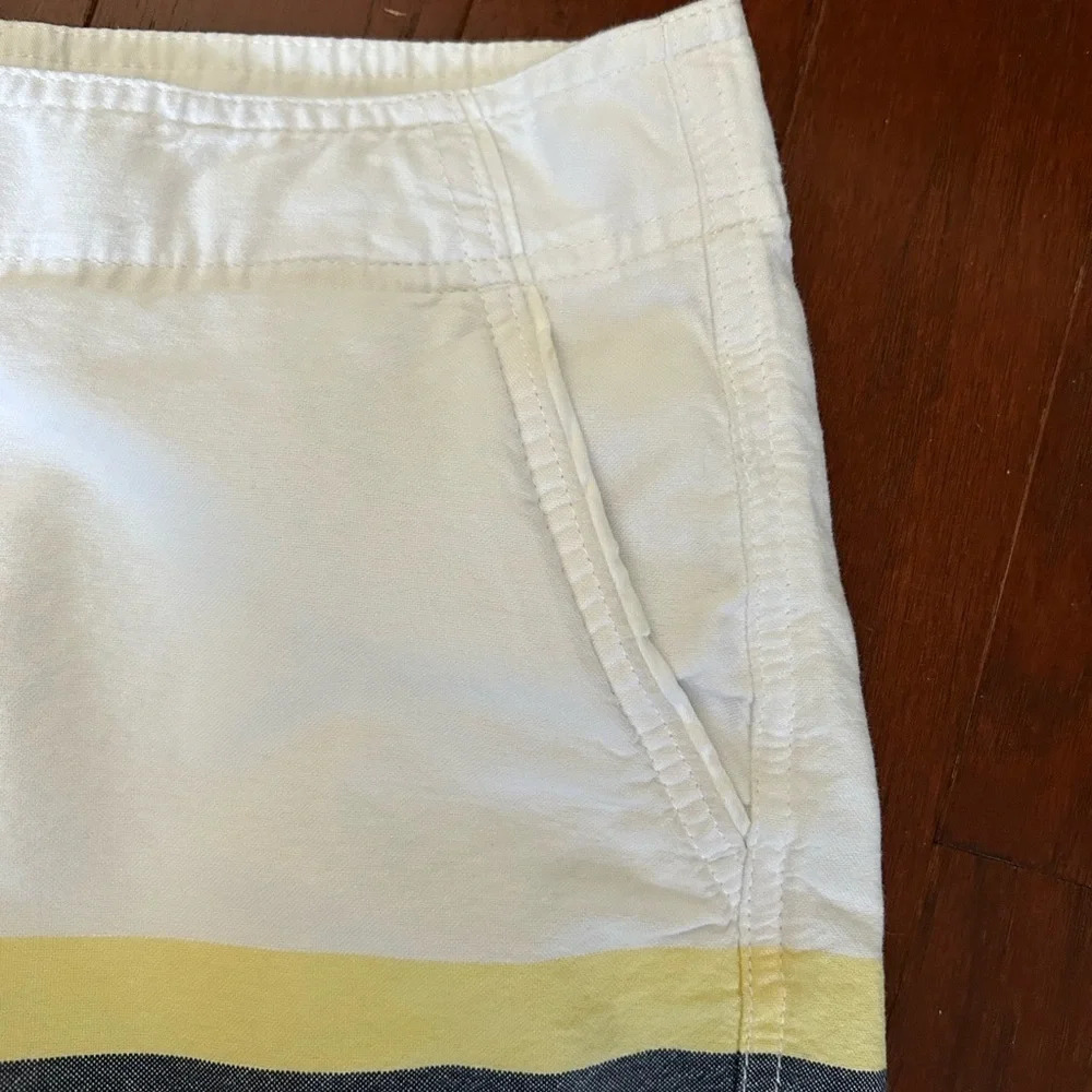 Columbia Women's Sun Protection Shorts Size 10 White with Gray & Yellow … - Picture 4 of 13